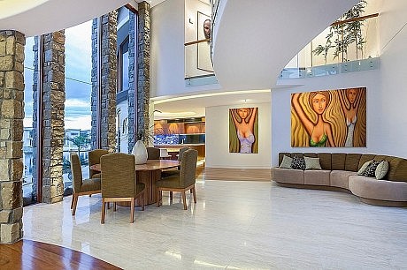 Central Beach House by Mark Gacesa