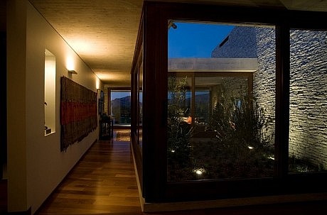 Claro House by Juan Carlos Sabbagh Arquitectos