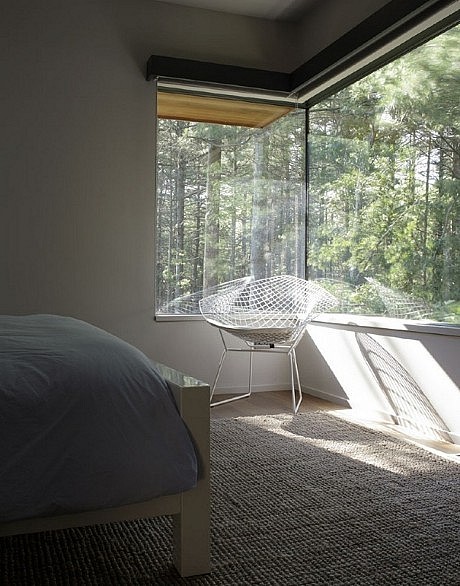 Kettle Hole House by Robert Young