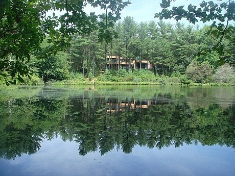 Kettle Hole House by Robert Young