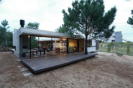 Casa Carassale by BAK Arquitectos