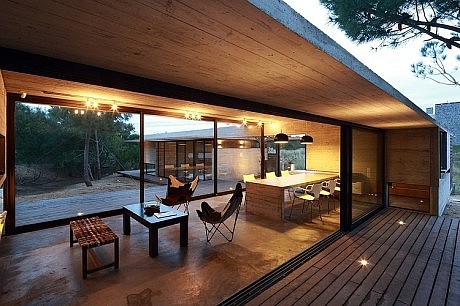 Casa Carassale by BAK Arquitectos