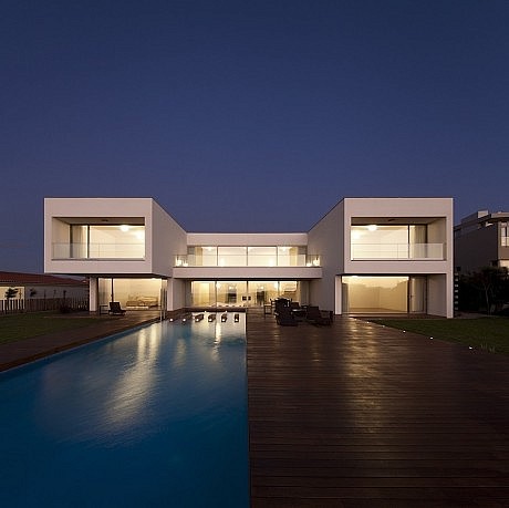 Casa PDR 385 by Fra G Ment Os