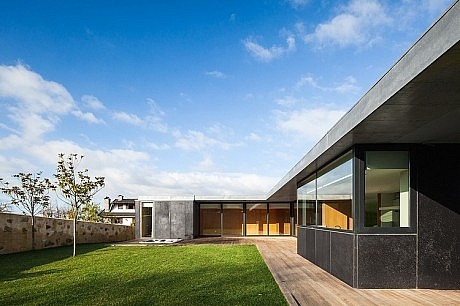 Casa de Mosteiro by Arquitectos Matos