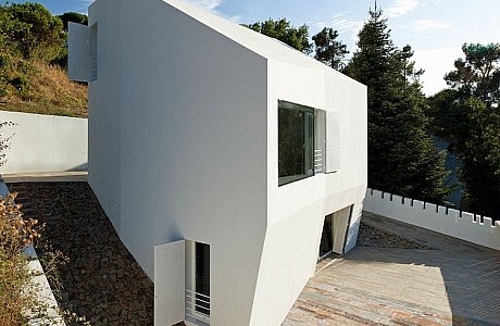Vallvidrera House by YLAB Arquitectos
