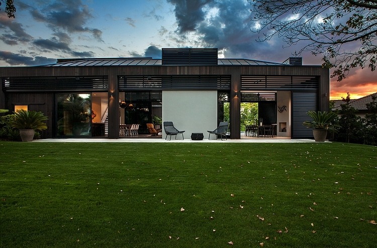 Godden Cres by Dorrington Architects & Associates