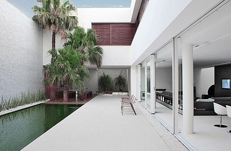 AS House by Studio Guilherme Torres