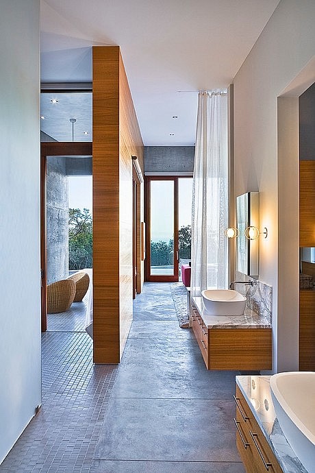 Toro Canyon Residence by Shubin + Donaldson Architects