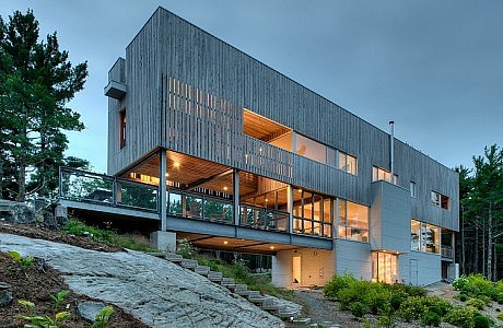 Bridge House by MacKay-Lyons Sweetapple Architects