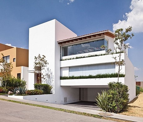 Encinos II by Almazán y Arquitectos Asociados