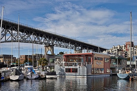 Houseboat 9 by Graham Baba Architects