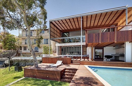 Tennyson Point Residence by CplusC Architectural Workshop