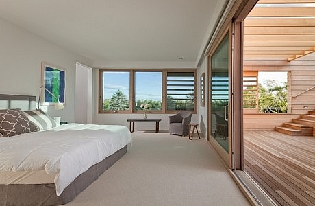 Bridgehampton Residence by Gluckman Mayner Architects