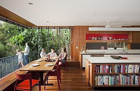 The Sunshine Beach House by Wilson Architects