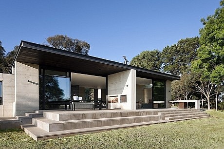 Merricks House by Robson Rak Architects