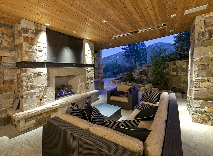 North Lake Tahoe Residence by Kelly & Stone Architects