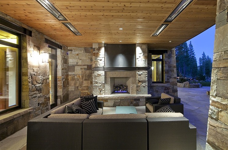 North Lake Tahoe Residence by Kelly & Stone Architects