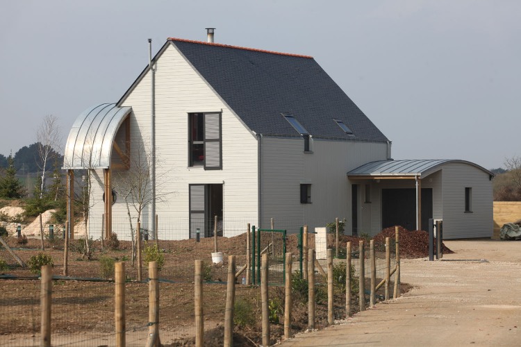 An organic, bioclimatic house in Brittany