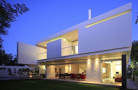 Casa Cuatro by Hernandez Silva Architects