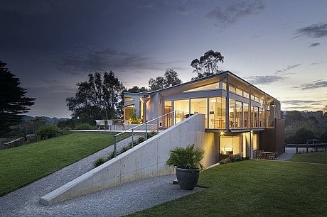 Rest House by Tim Spicer and Col Bandy Architects