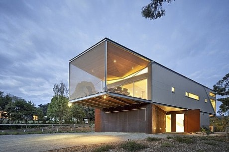 Rest House by Tim Spicer and Col Bandy Architects