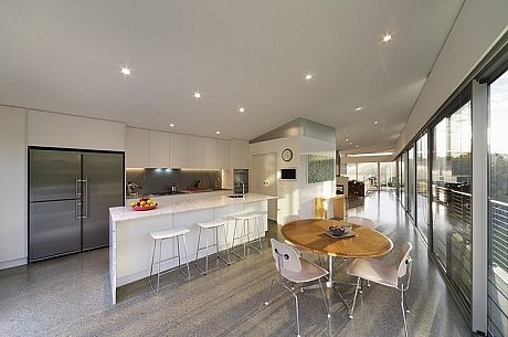 Rest House by Tim Spicer and Col Bandy Architects