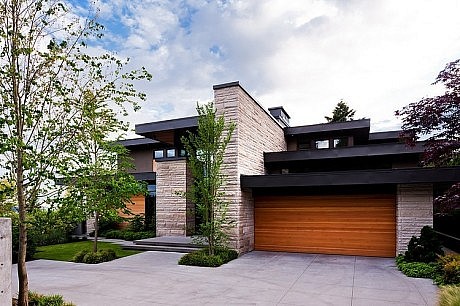 West Vancouver Residence by Claudia Leccacorvi