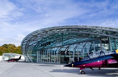 Matteograssi Gives you Wings – Red Bull Hangar 7