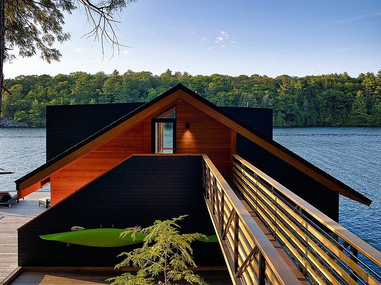 Lake Joseph Boathouse by Altius Architecture
