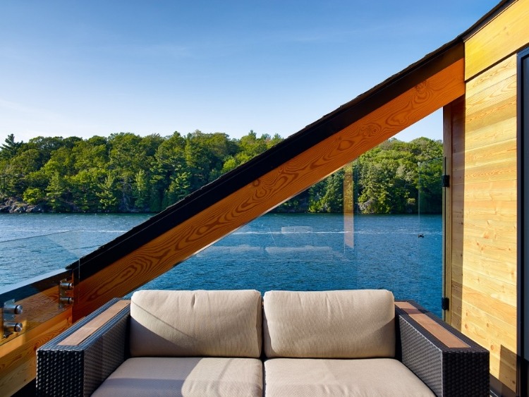 Lake Joseph Boathouse by Altius Architecture