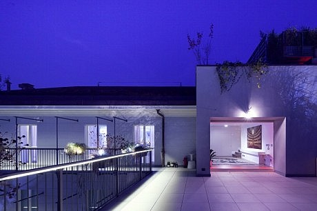 The Number 6 by Building - 12