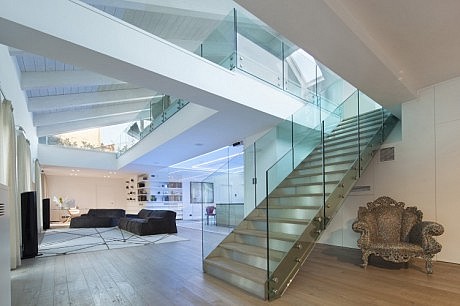 The Number 6 by Building - 21