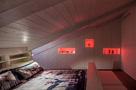 The Number 6 by Building - 26