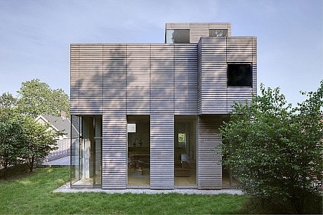 Fairview Townhouse by Bucchieri Architects