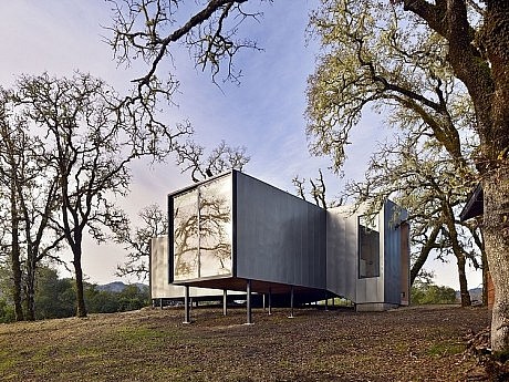 Moose Road Residence by Mork Ulnes Architects