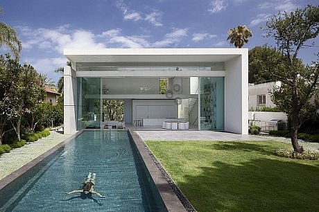 Ramat Hasharon House 13 by Pitsou Kedem Architects