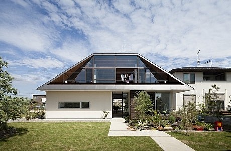 Ibaraki Residence by Naoi Architecture & Design Office