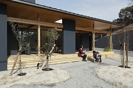 Agui House by Alts Design Office