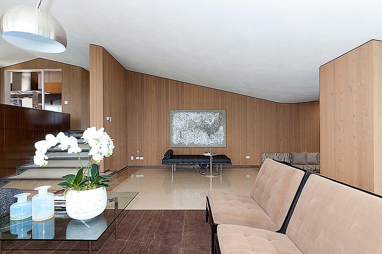 Mid Century Modern Home by Ron Thom