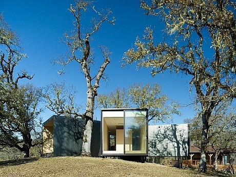 Moose Road Residence by Mork Ulnes Architects