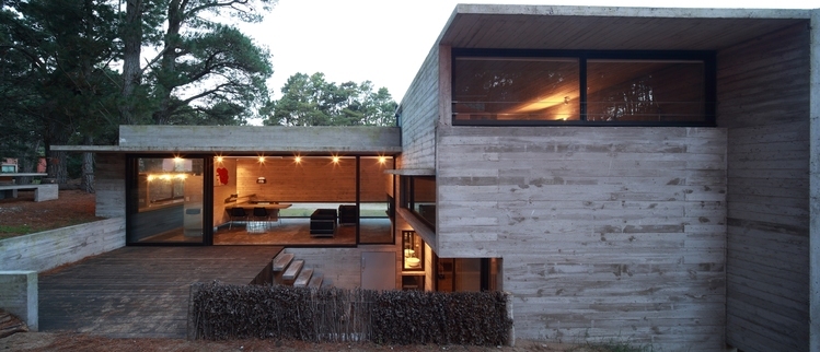 Casa Pedroso by Bak Arquitectos