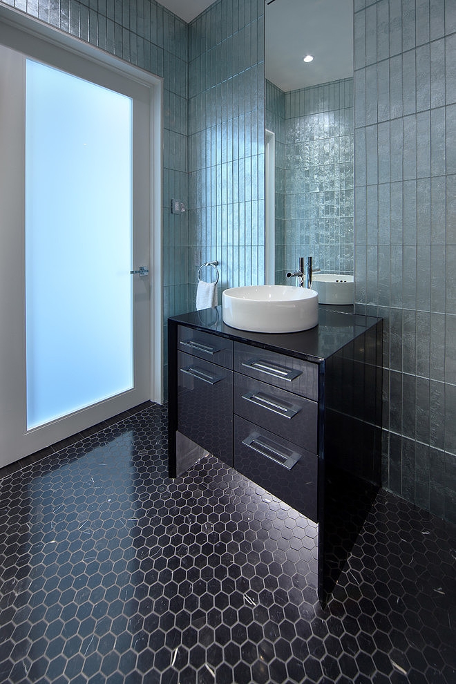 Glass House 2 by Rob Bowen Design Group