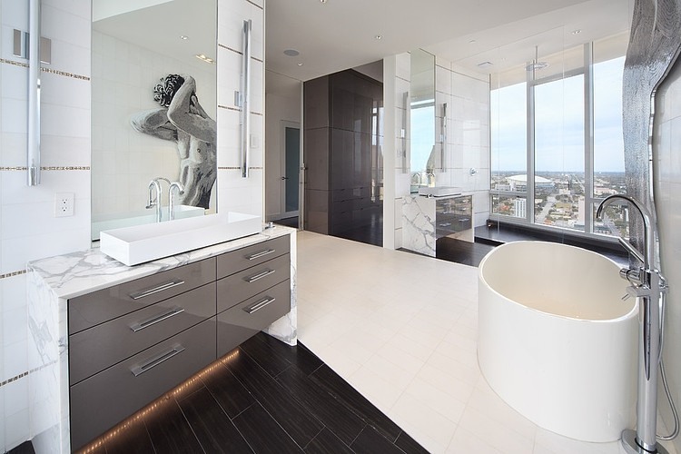 Glass House 2 by Rob Bowen Design Group