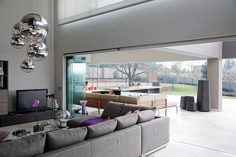 House Eccleston by Nico van der Meulen Architects