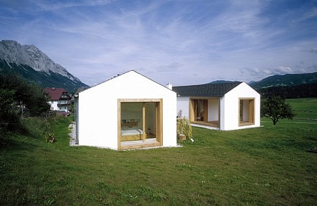 House W by Hammerschmid, Pachl, Seebacher – Architekten