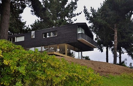 Casa Cantagua by Raimundo Anguita