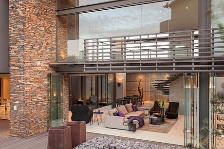 House Duk by Nico van der Meulen Architects