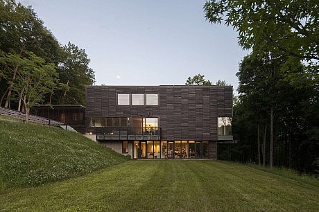 Red Rock House by Anmahian Winton Architects