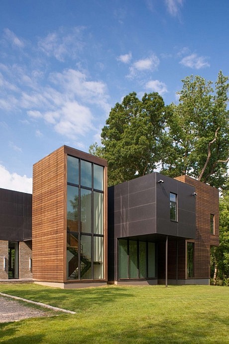 Riggins House by Robert M. Gurney