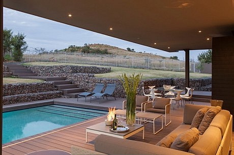 House Duk by Nico van der Meulen Architects